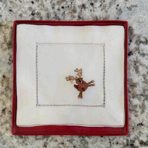 Holiday Embroidered Reindeer Linen Napkins Coasters Set of 4 6.5" x 6.5" - Picture 1 of 6